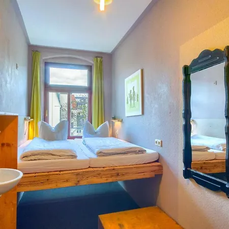 Lollis Hostel Dresden