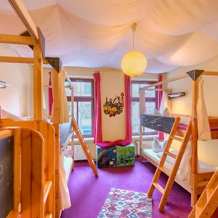 Lollis Hostel Dresden