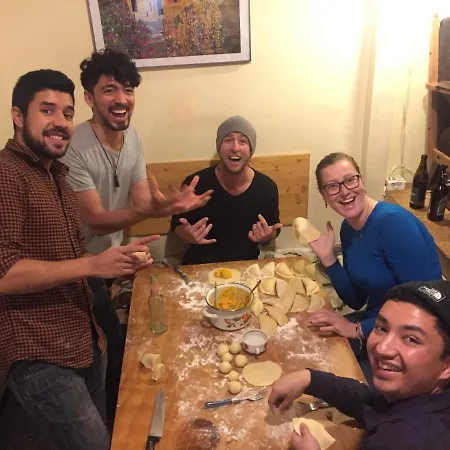 ホステル ロリス *