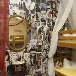 Lollis אכסניה *