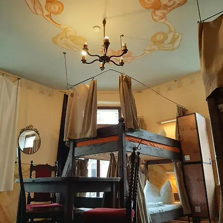 Hostel Lollis