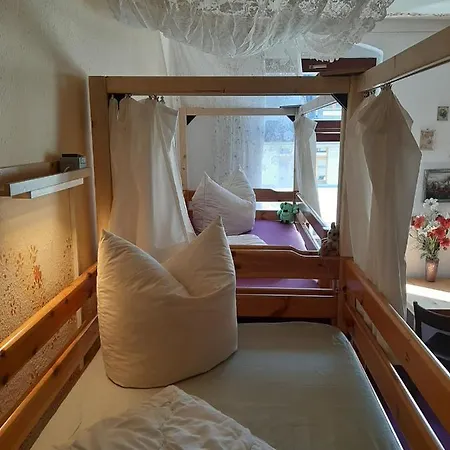 Hostel Lollis *