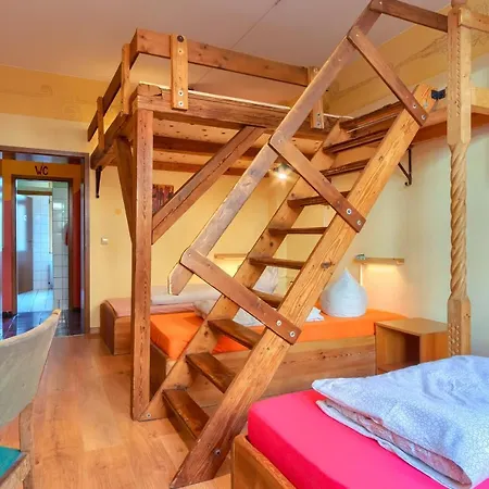 Auberge de jeunesse Lollis