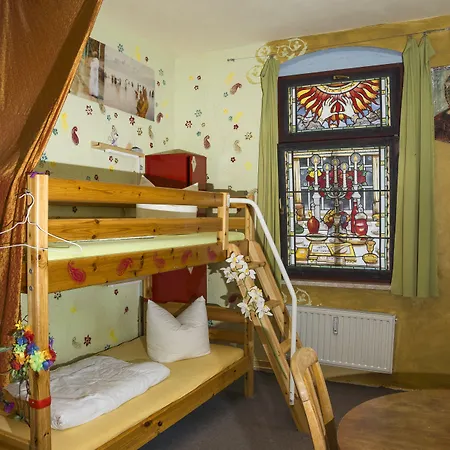 德雷斯登劳里斯寄宿公寓式酒店 旅馆 *