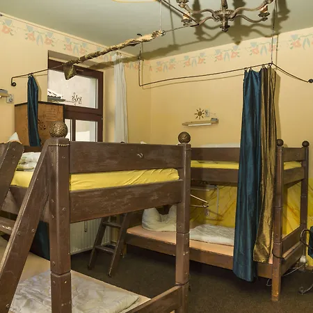Hostel Lollis *
